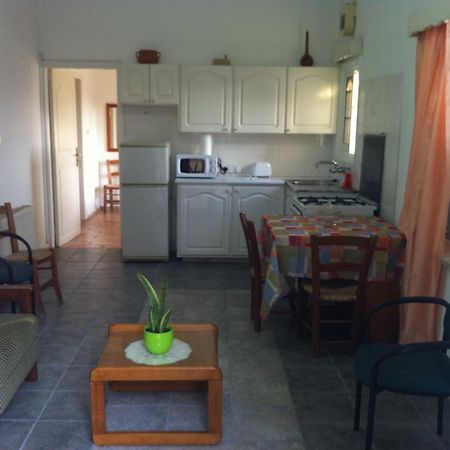 Valentinos House Villa Pafos Oda fotoğraf