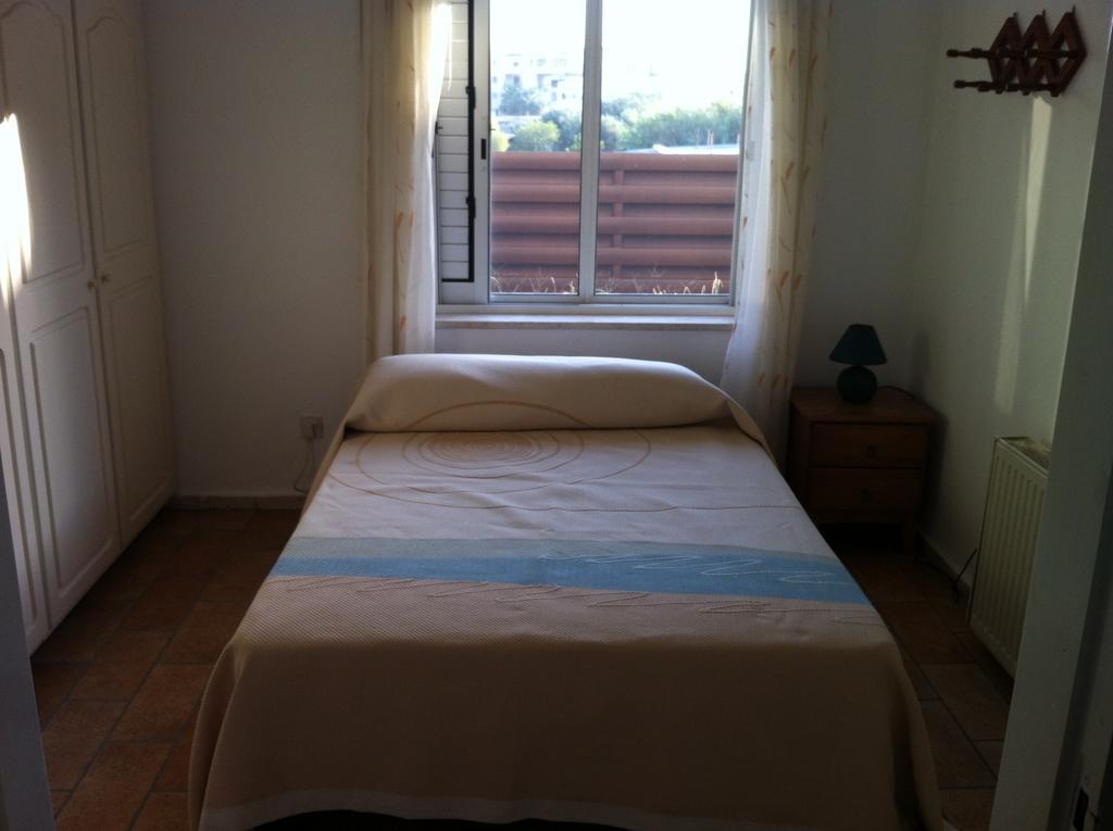 Valentinos House Villa Pafos Oda fotoğraf