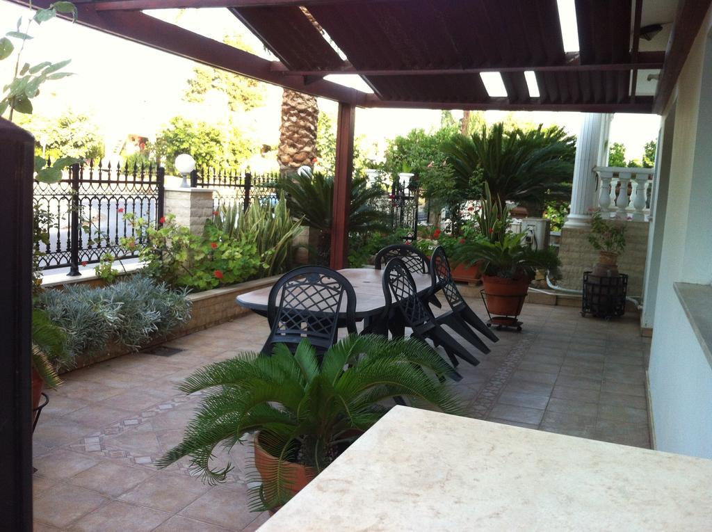 Valentinos House Villa Pafos Oda fotoğraf